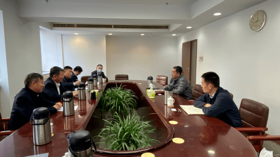 在2020年11月19日,市委副书记,市长王诚带队赴北京拜访中国国家铁路局