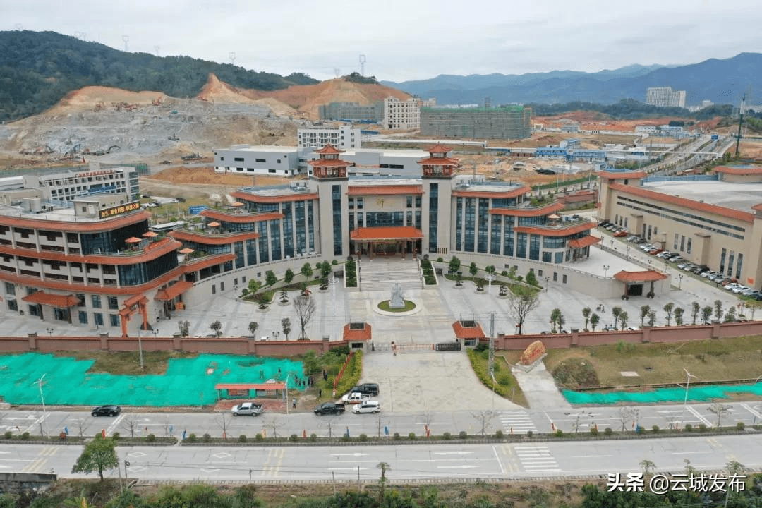 云城区河口街走出美丽圩镇创建的三美路子