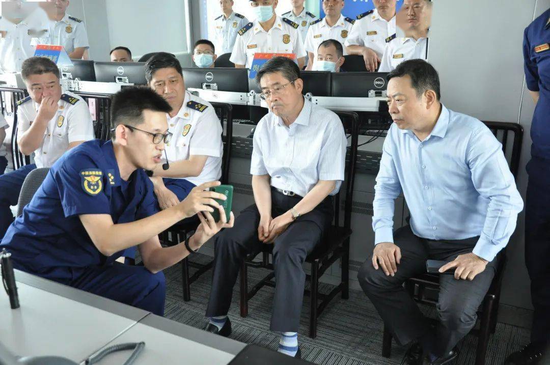 部灭火救援专家组到广州调研高层建筑灭火救援作战编成试点工作_冷俐