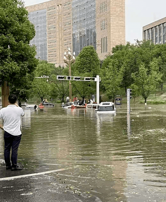 昨天暴雨成"海",今日雨过天晴_毕节