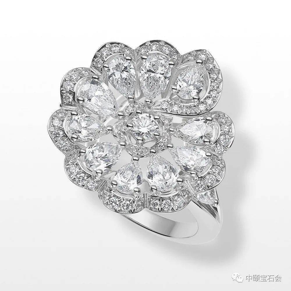 萧邦preciouslace系列珠宝轻松变优雅