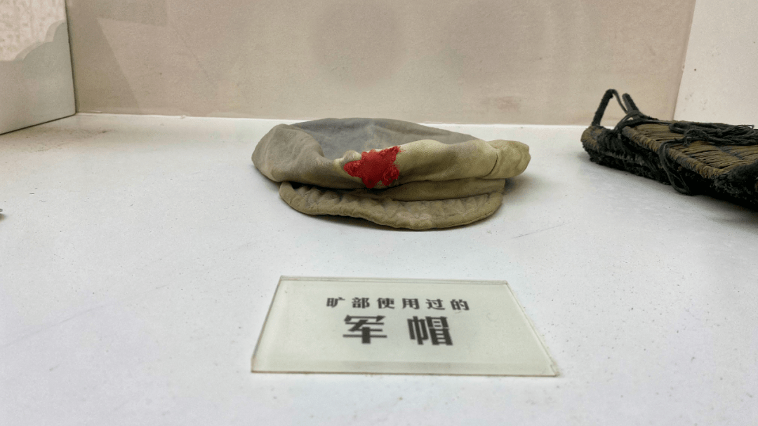 用眼睛去看,用心去感受,你会通过这些老物件,感受当年的红军之路何其