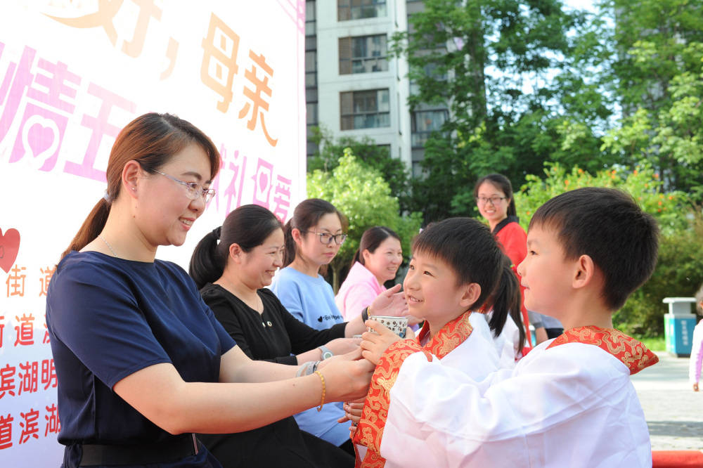 人口的迁移_人口普查|任远:人口向东南沿海和东部地区迁移仍是基本趋势