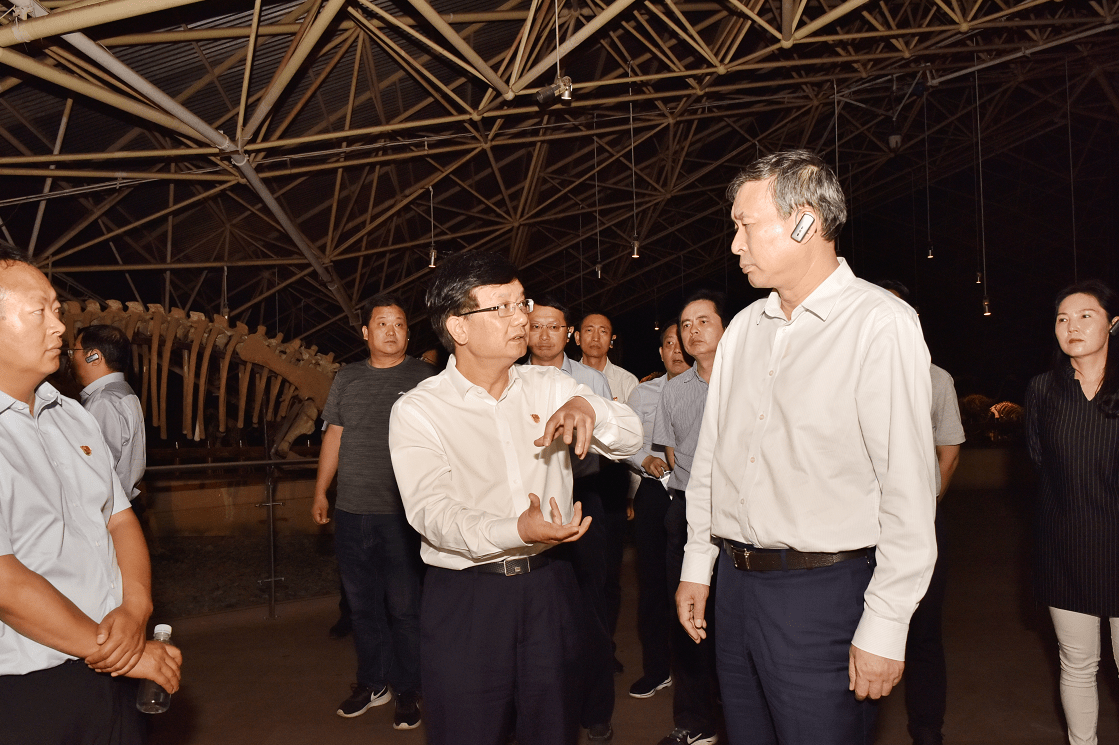 焦作市委书记王小平率焦作市考察团一行在楚雄州委书记杨斌陪同下到