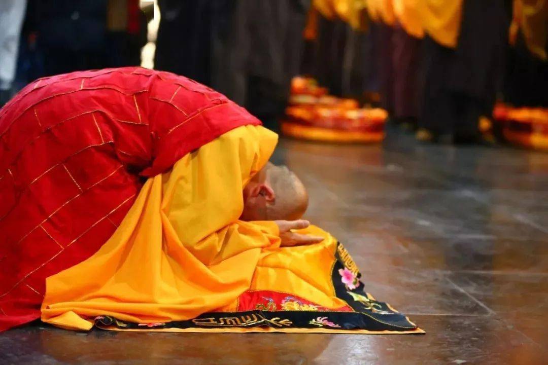 大佛脚下的慢生活丨想和你一起拜佛想去凌云山