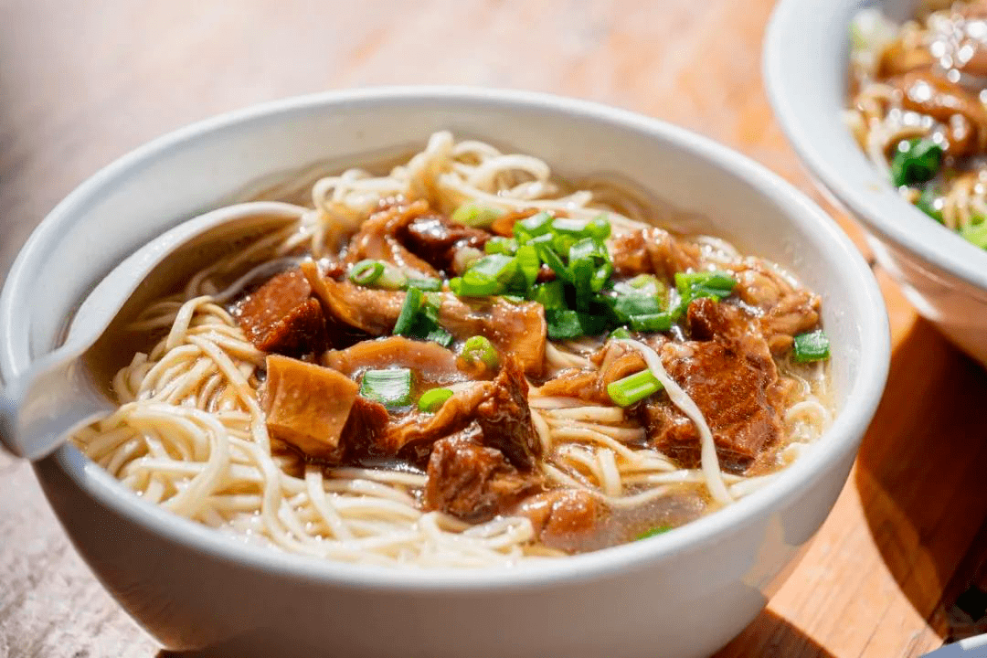 广州高温嗦粉面地图从老广云吞面嗦到泰国河粉整整21碗绝