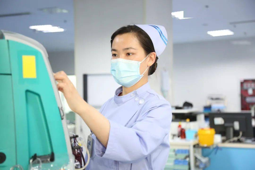 怎么当上巡回护士 d77b3aff88af40b79ba860edca862917.jpeg