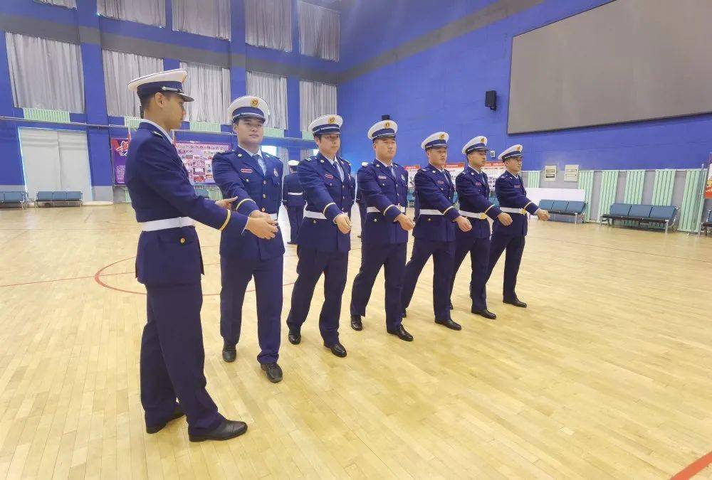 怎么样才能当上消防员 45b621dcc6e54708adc1991814ed0504.jpeg