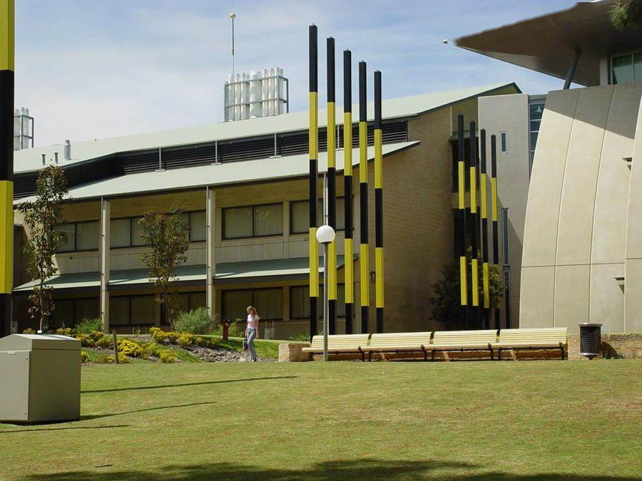 查尔斯达尔文大学申请难度有多大?