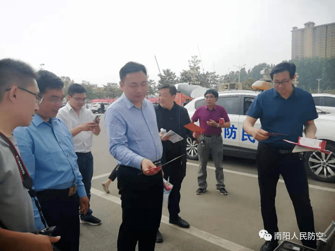 活动现场,唐河县委常委,副县长乔国涛,政府办副主任陈崇,应急管理局