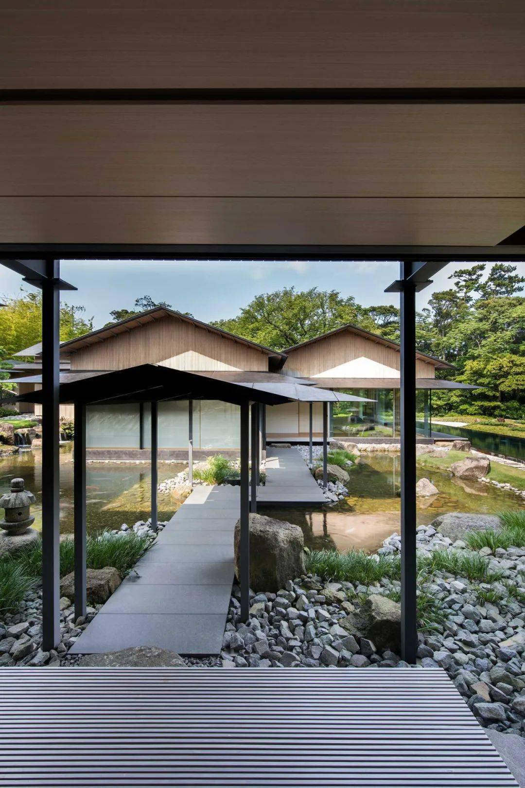 日本明星设计师再出手5300㎡临海悬崖上的豪宅玩的就是心跳