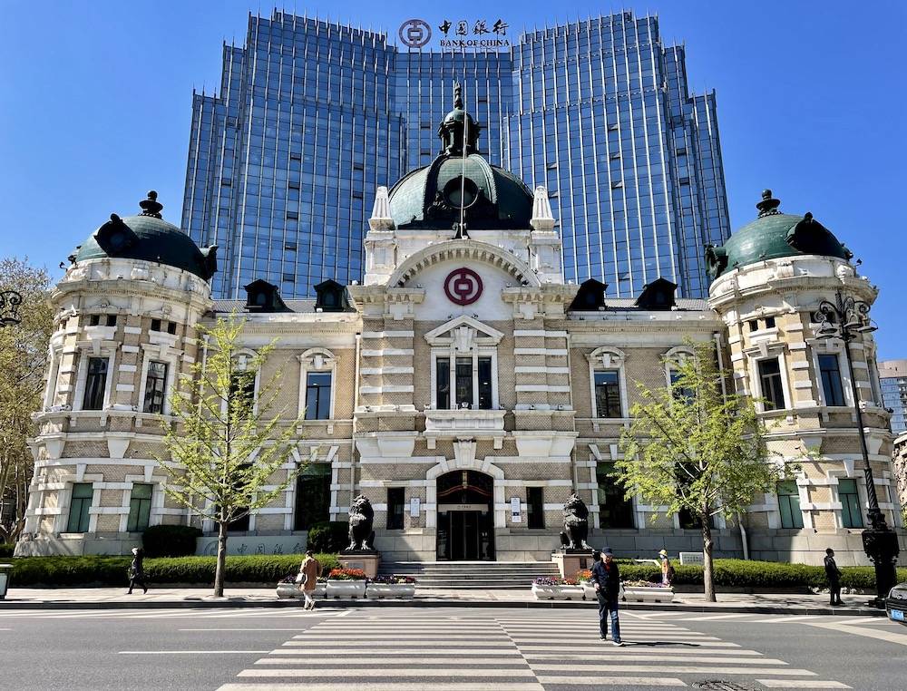 环绕一周,可以欣赏大和旅馆,横滨正金银行,关东都督府电信局,满铁株式