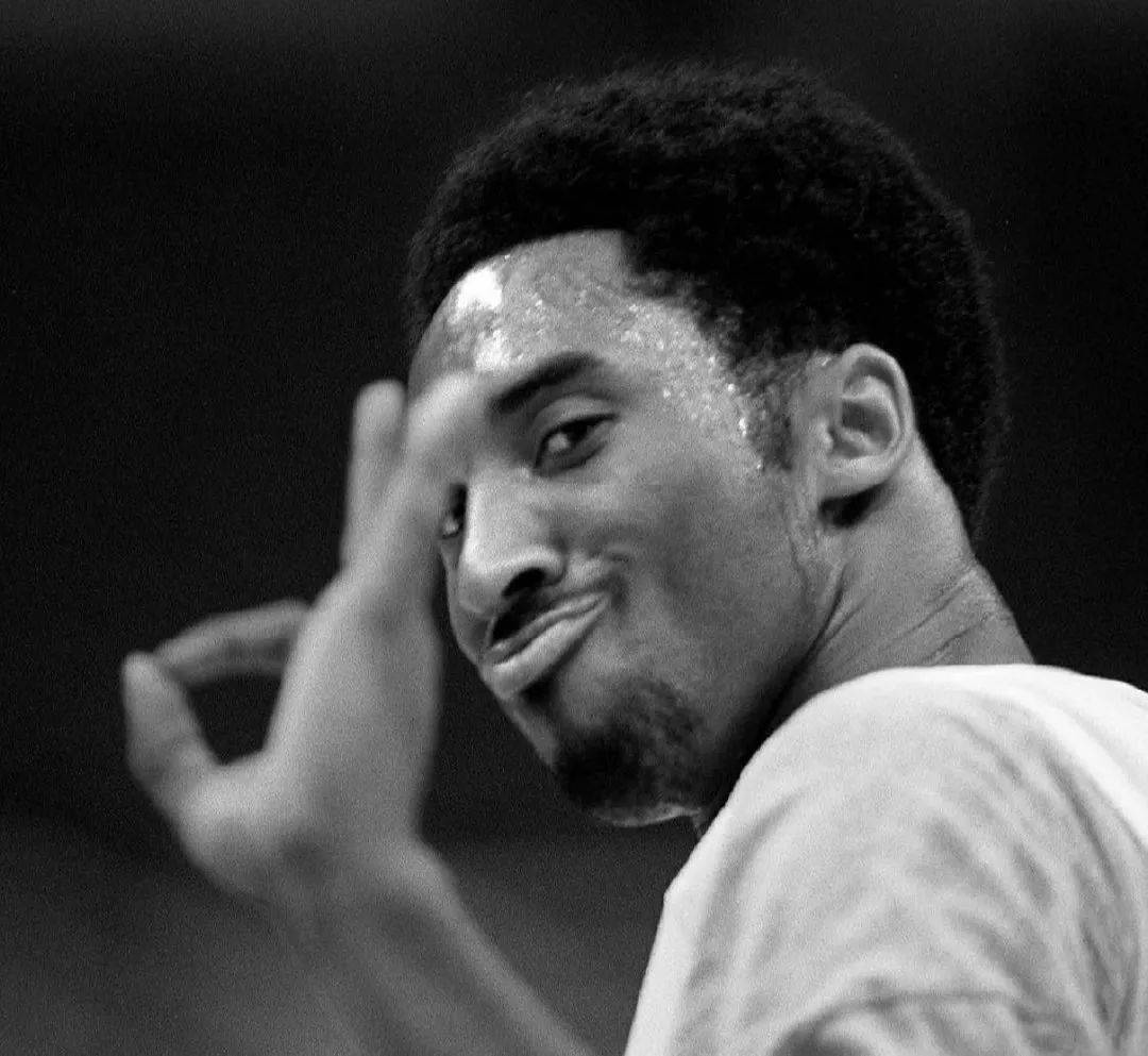 刚才科比发表了名人堂获奖感言