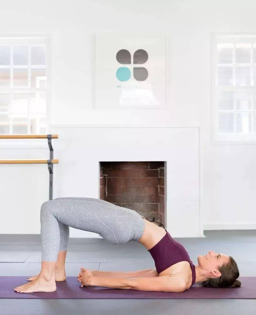 想要改善脊柱侧弯这7个瑜伽体式一定要练习