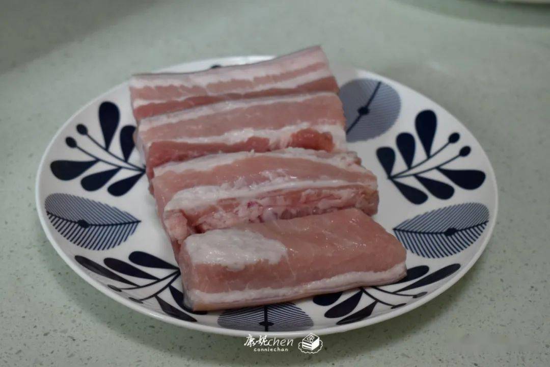 蔬菜|夏天用它炖肉鲜香入味，滑嫩不油腻，越吃越香，一锅不吃光不罢休