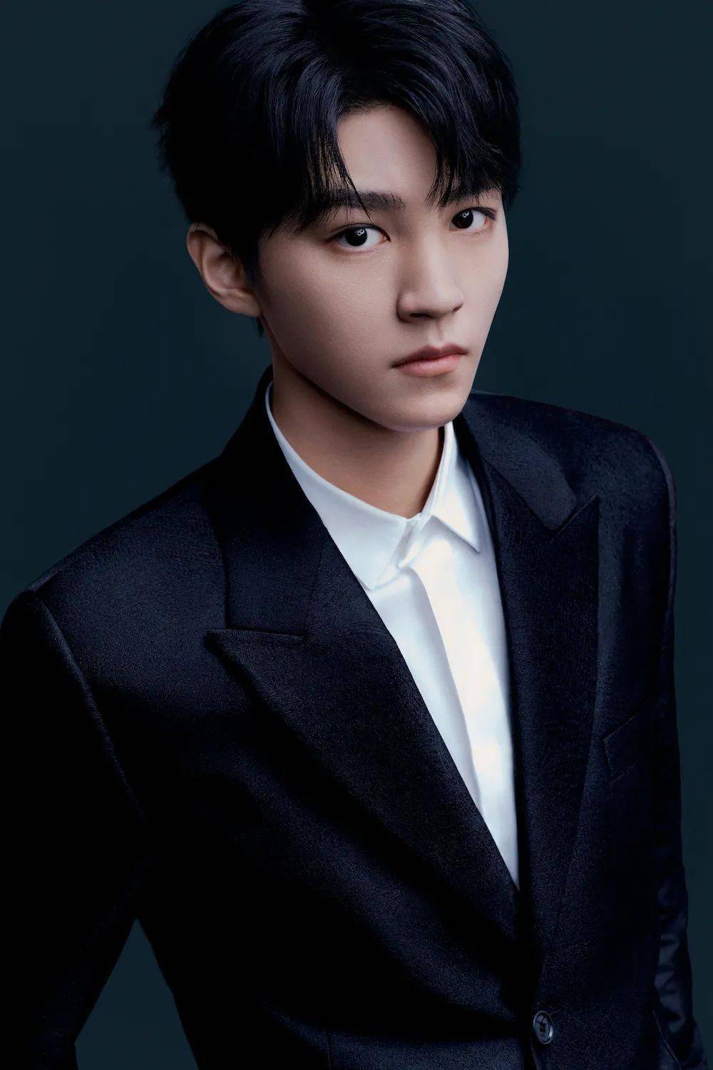 全新dior迪奥中国旷野男士香水系列代言人王俊凯