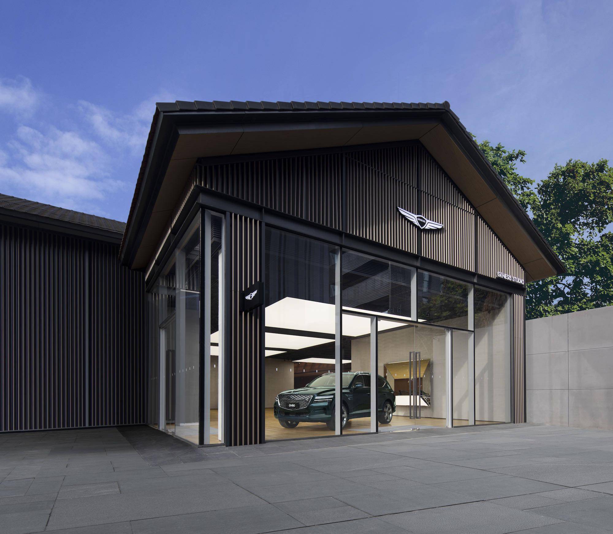 西南地区首家成都捷尼赛思之家坐落那里广场 消费者