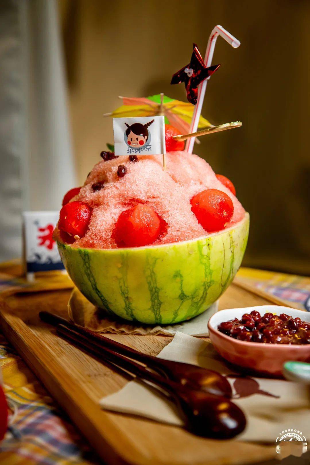 广州『日漫刨冰室』把国宝装在竹筒做成冰,还能边吃边野餐!