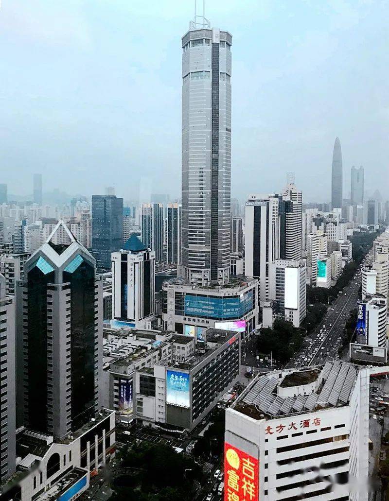 深圳紧急通报赛格大厦晃动情况深圳近200座摩天大厦如何保障安全的