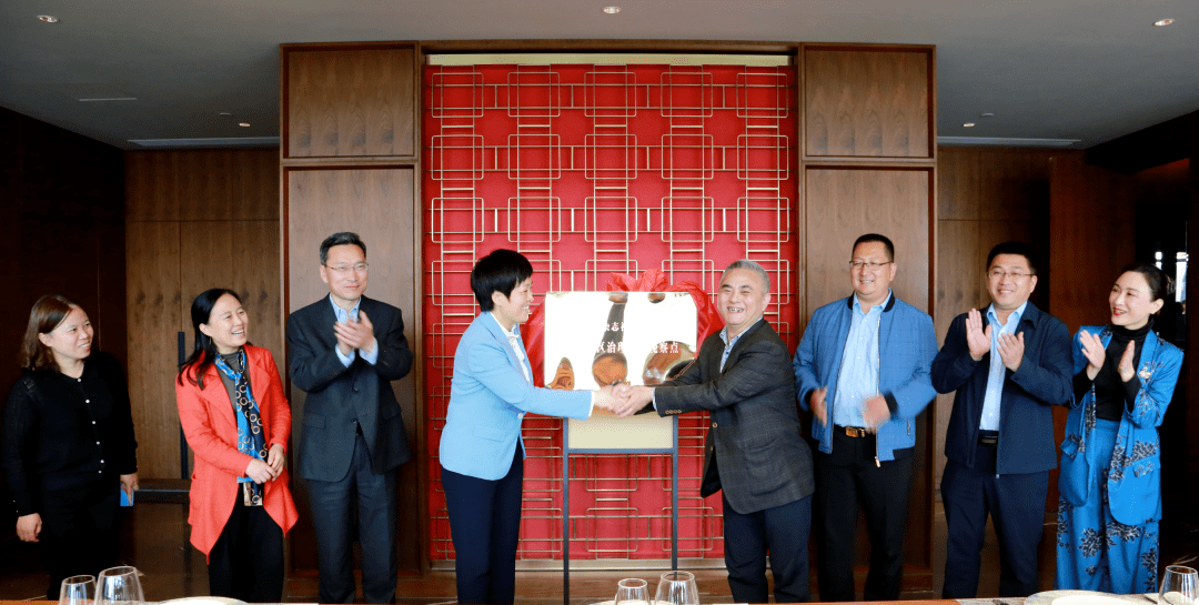 民政部《乡镇论坛》杂志社社长陈日发来滨州调研