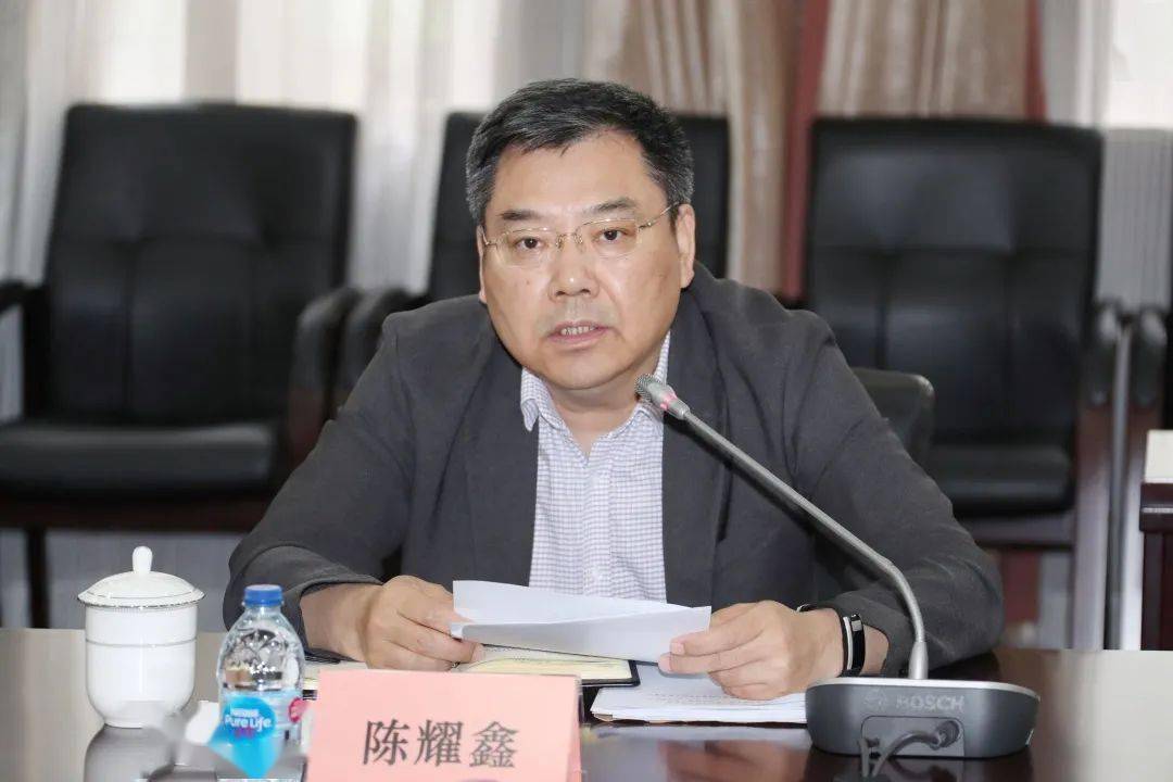 打造向阳而生光明坦荡的公安铁军谢坚钢督导杨浦区公安分局政法队伍