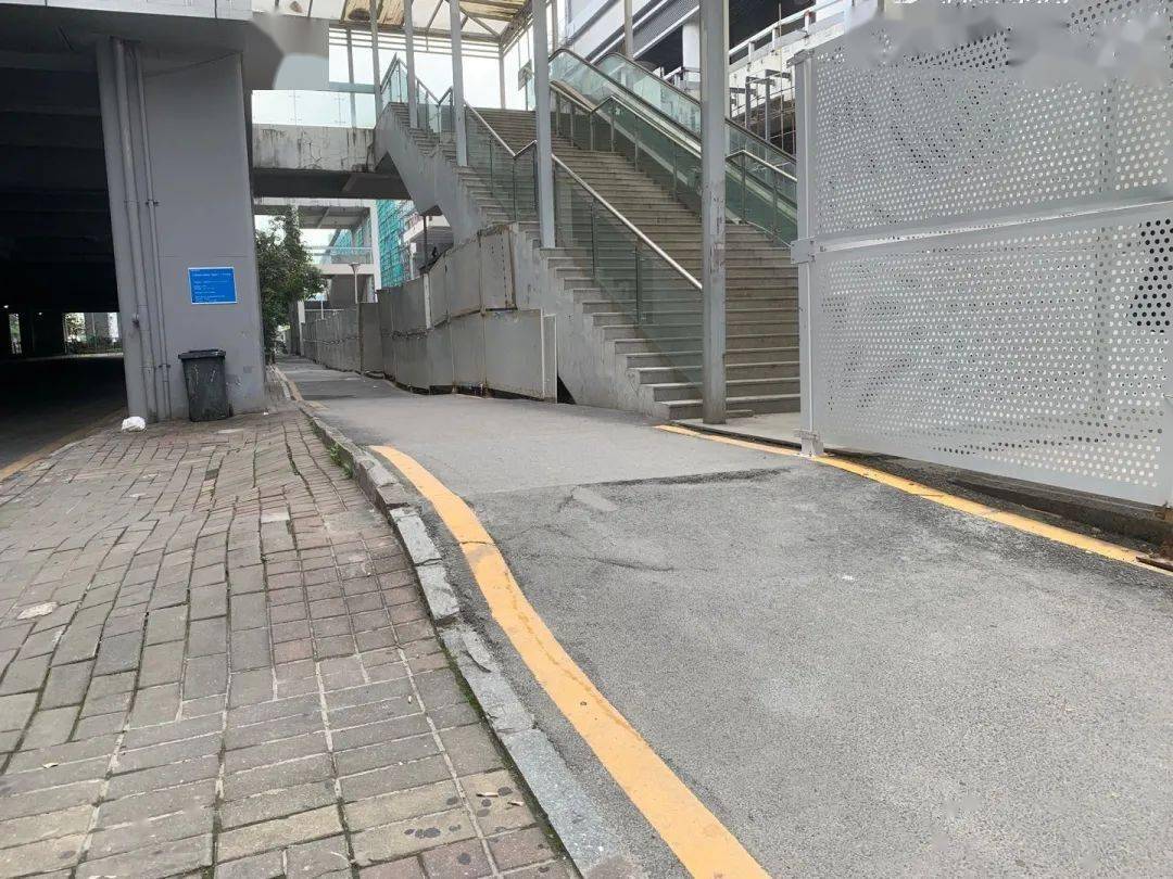 曝光类型:交通出行曝光时间:2021-05-08曝光地点:香洲区 港昌路前山站