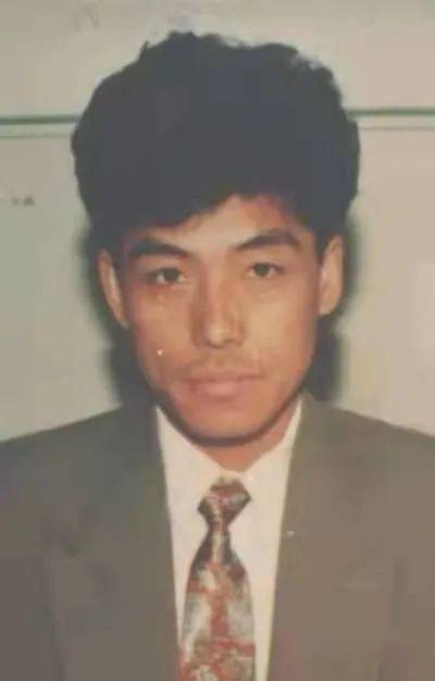 黑龙江警方悬赏10万元 抓他 徐晓东