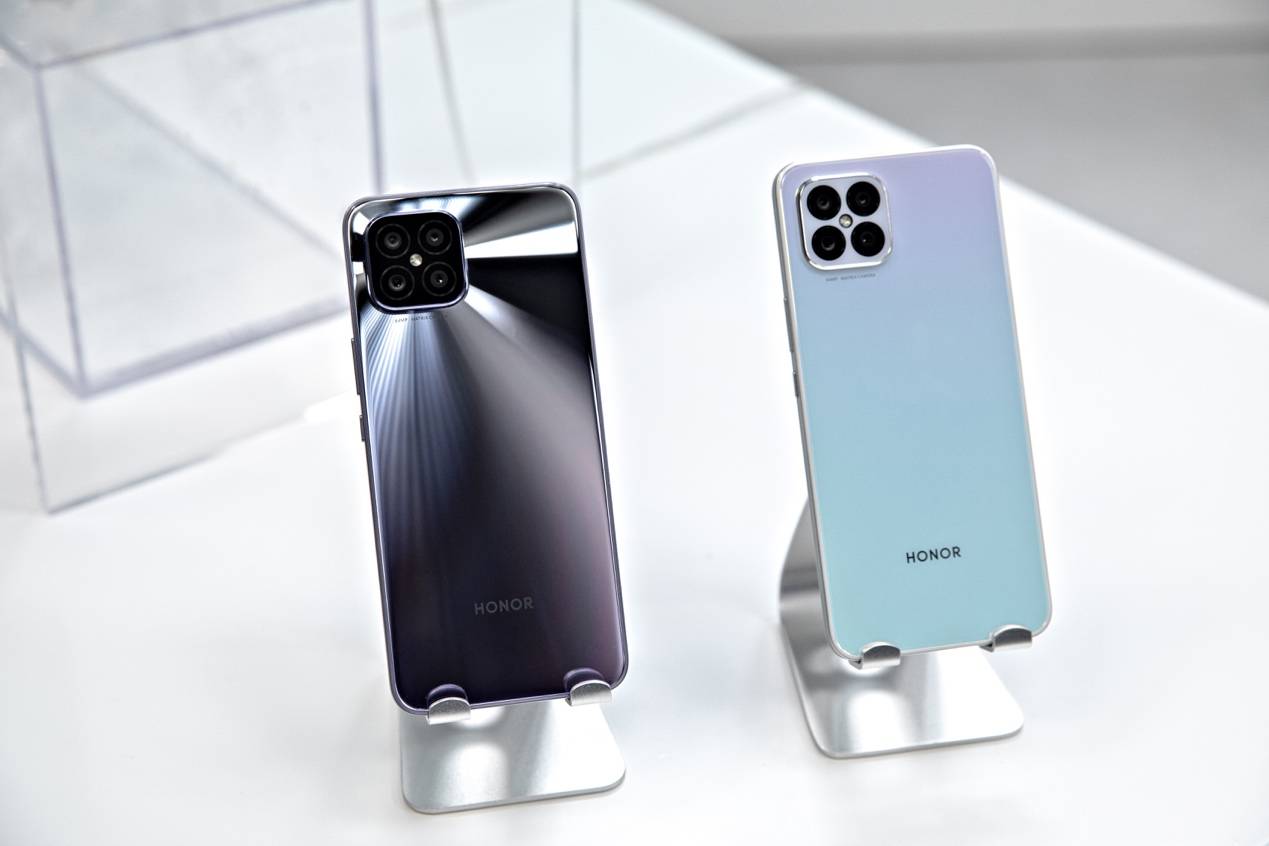 方面|荣耀发布Play5系列新机：66W超级快充+纤薄机身