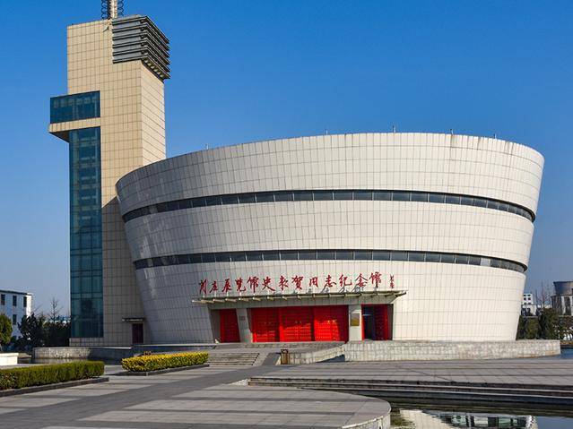 打造乡村振兴的"孵化器"