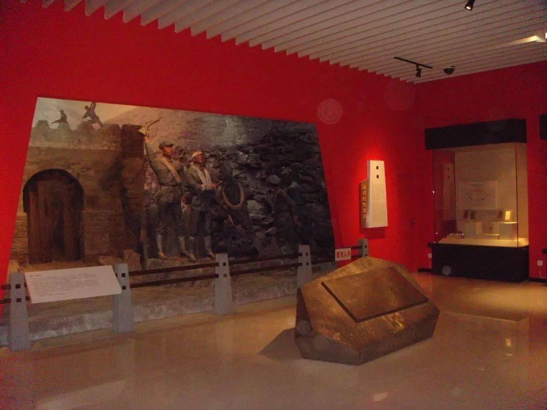 历史文化展厅掠影一楼为汶川县博物馆大厅;二楼为汶川历史文化展馆
