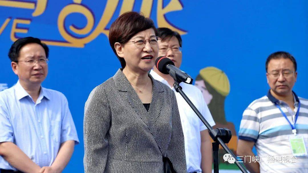 庆志英宣布:2021全国车友会穿越黄河生态廊道自驾之旅正式启动.