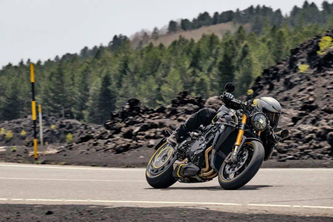 2021款mv agusta rush 1000,限量300台,超50w的尊贵选择