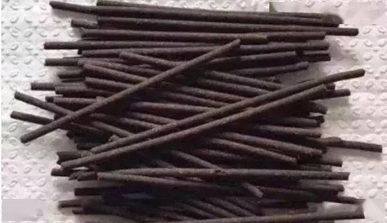 "小树枝"属合成大麻素类毒品,又名"雅典娜小树枝""维纳斯香薰""派对小