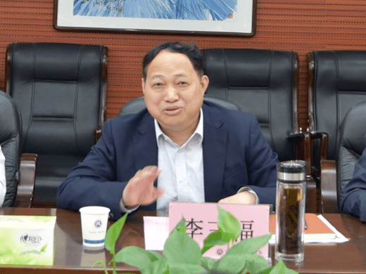 李三福讲话5月21日上午,学校在雨花校区第一会议室召开2021年度新冠