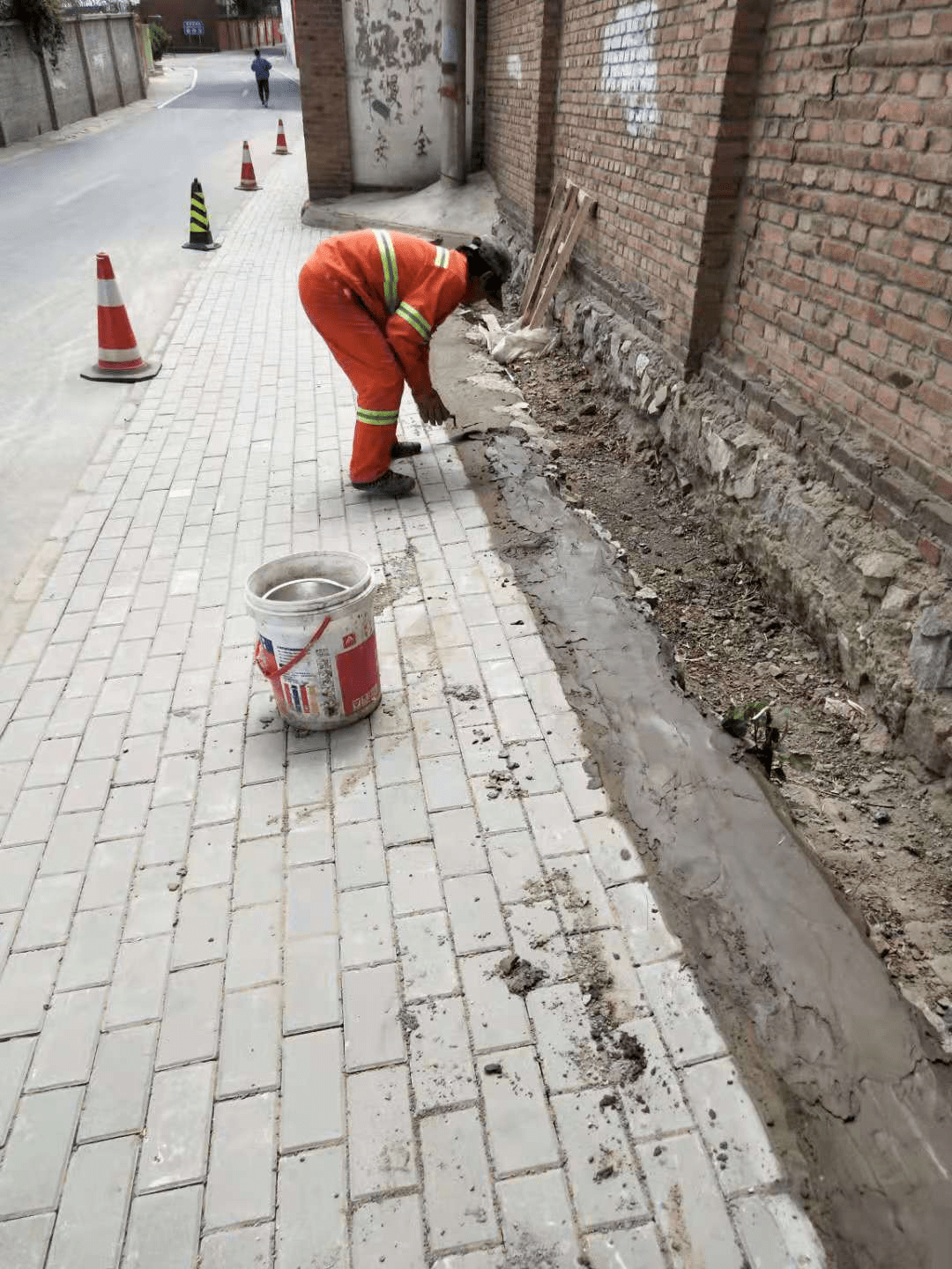 新混凝土路与旧路连接处怎么搭接_混凝土浇筑图片(2)