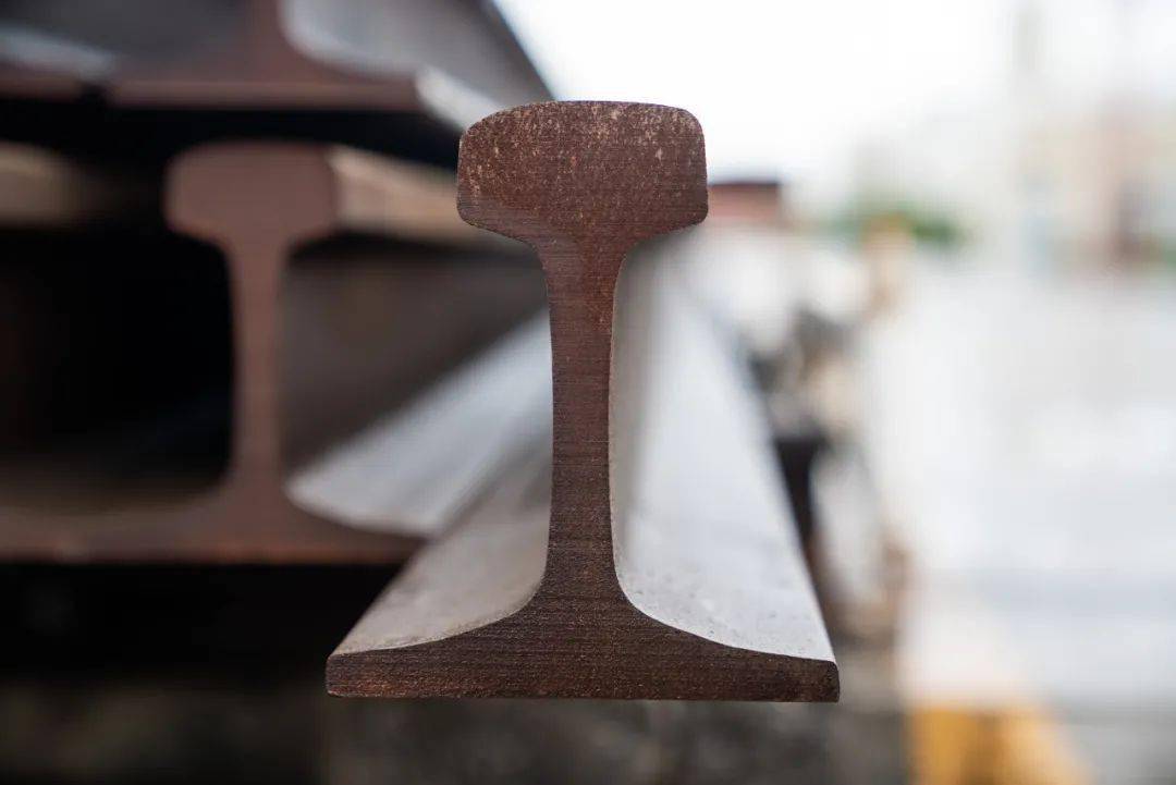 为什么钢轨是工字型