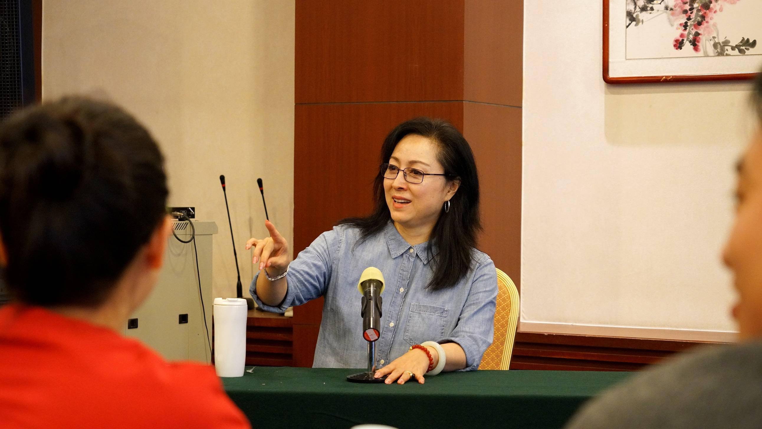 出人出戏,改善收入待遇,改造办公环境,北昆院长的三个承诺_杨凤一