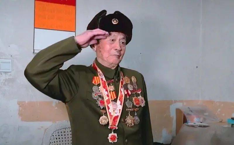 界首92岁开国将士曾获一等人民功臣