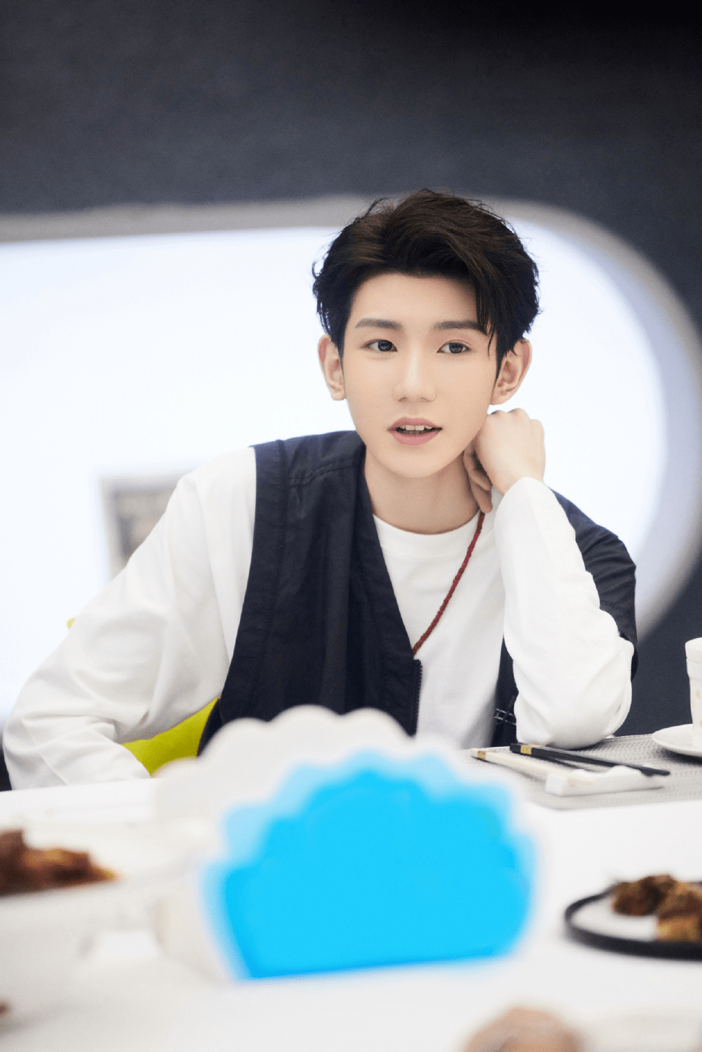 王源易烊千玺或将同台,还是以歌手与演员的身份,TFBOYS顶峰相见