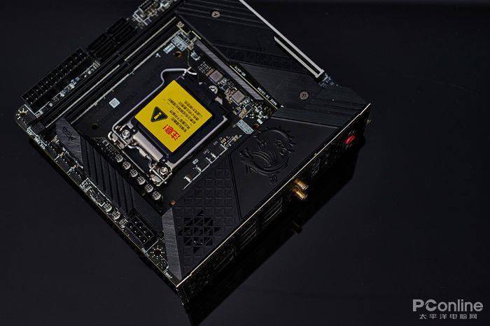 暗影|暴躁小正太，微星MEG Z590I UNIFY初上手