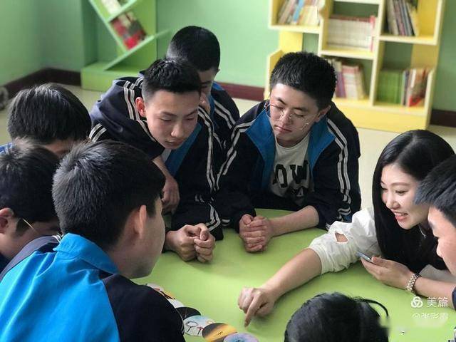 525朔城区1000余名中学生同上心理健康课