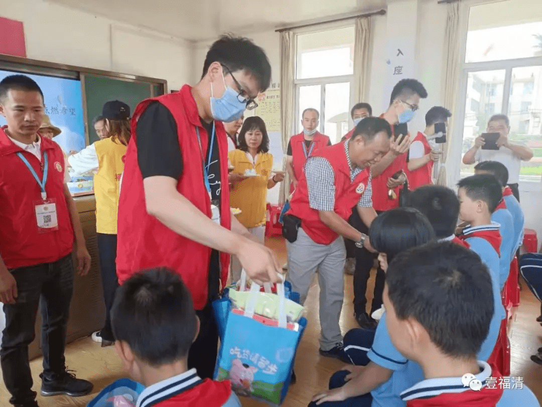 据了解,福清市特殊教育学校位于龙江街道苍霞村,是我市唯一一所公办的