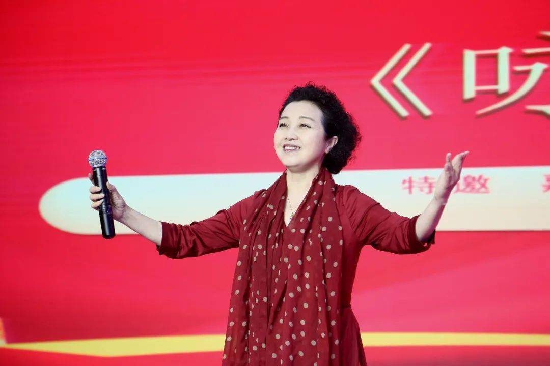 最燃的"一院好声音之红歌大赛",现场精彩图片来袭～_独唱