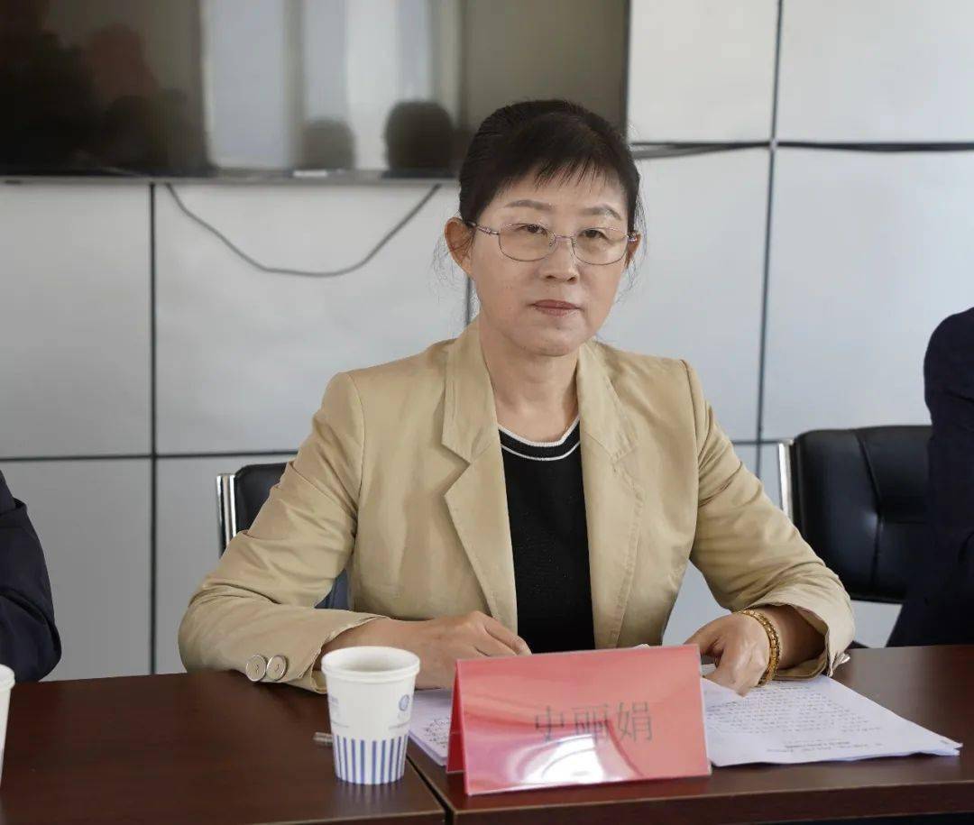 67县领导史丽娟徐世林深入大禹社区召开问需于民问计于民座谈会