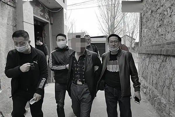 案件回顾:锦州特大抢劫团伙 犯案37起,致18人死亡,作案残忍