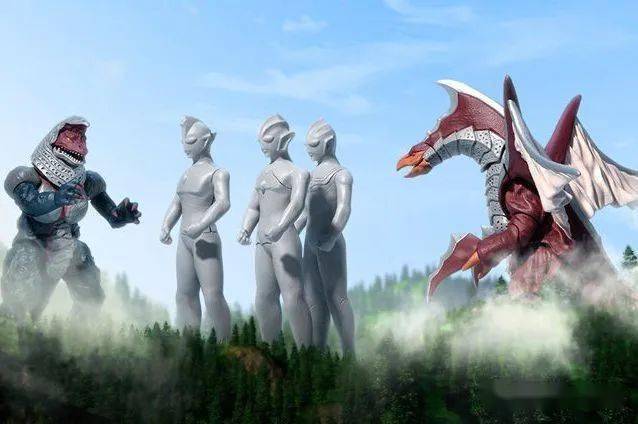 奥特英雄expo2021海报图迪迦和初代联动特利迦手持圣剑助阵