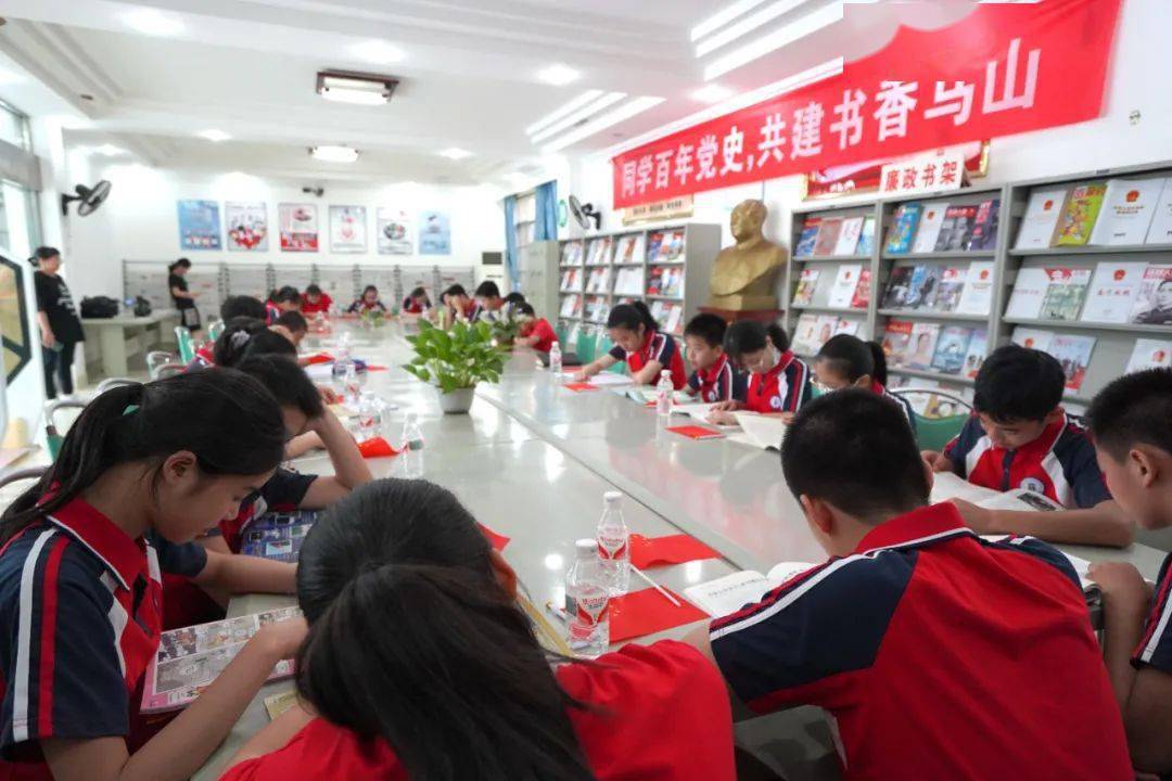 马山县开展2021年图书馆服务宣传周系列活动