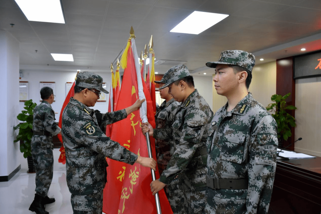 点验聚士气誓言显担当