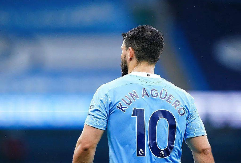 西甲| 巴萨官宣阿圭罗加盟 合同至2023年解约金1亿