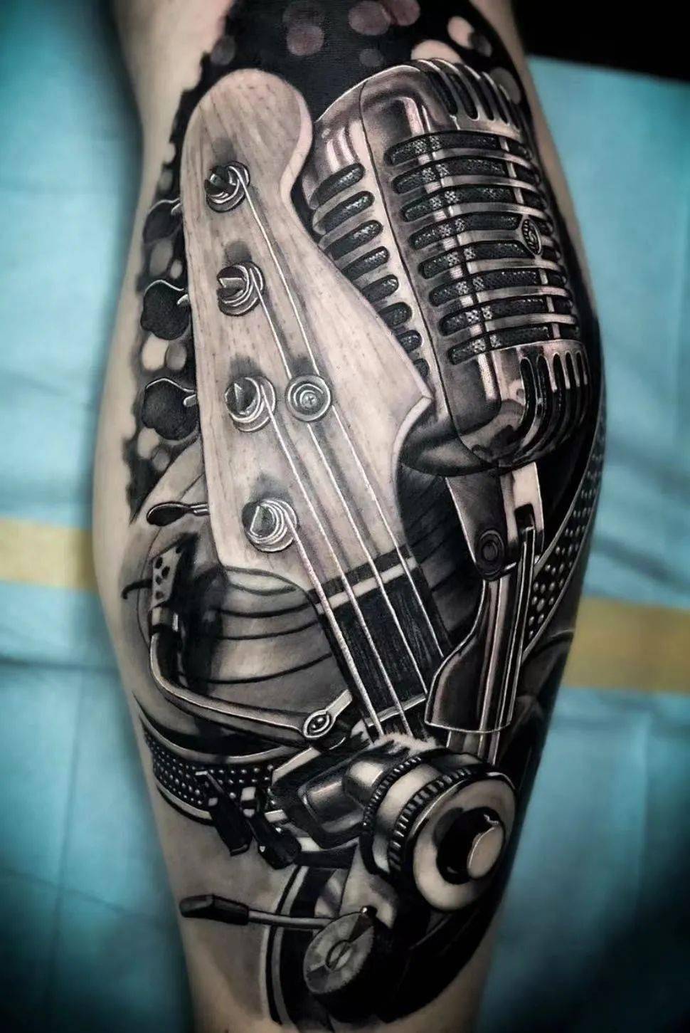 麦霸的标志麦克风纹身